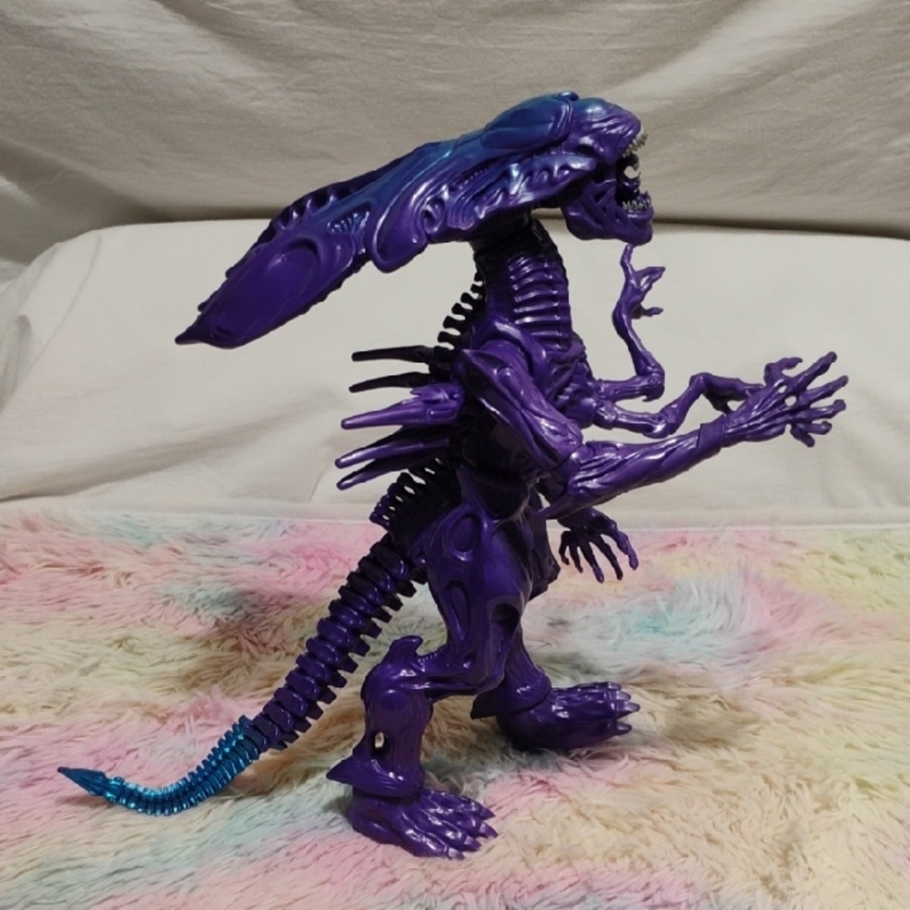 Lanard Purple Queen Alien Action Figure - Purple & Blue #43B CRATE